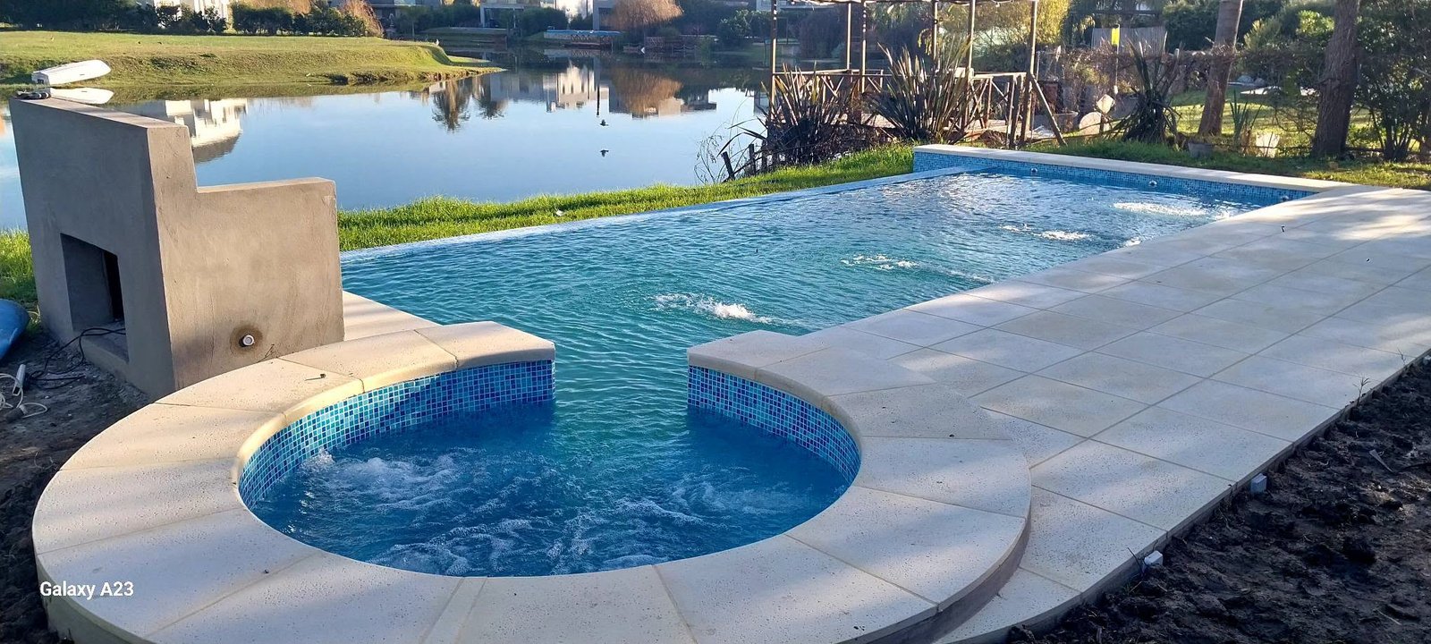 Piscina renovada