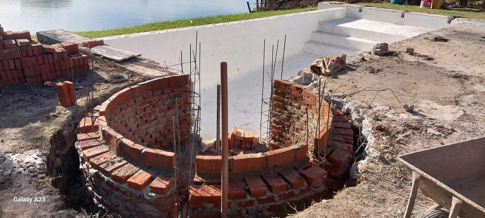 Piscina antes de la renovación